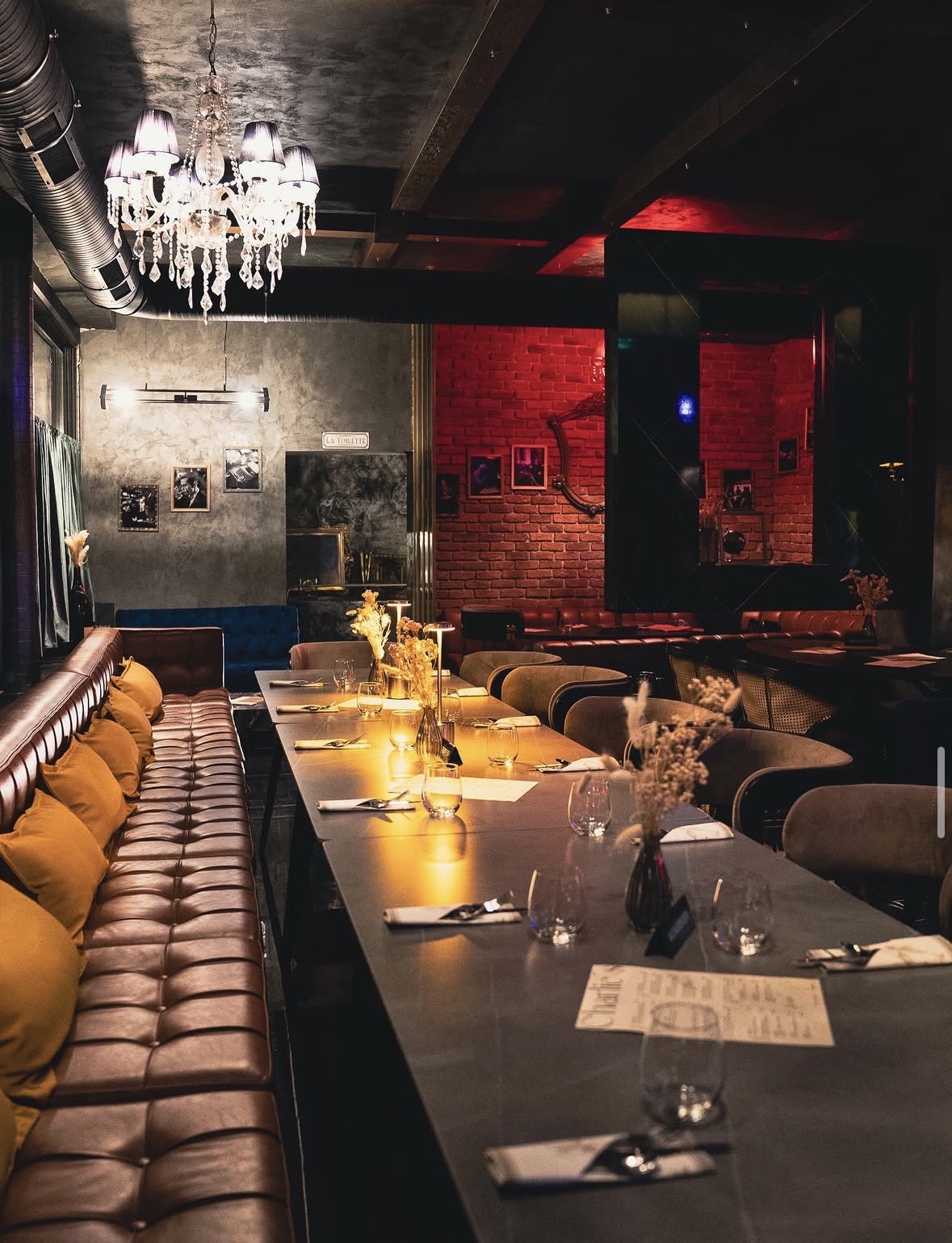 Charlie’s Restaurant & Bar: Lounge-Ambiente in Reutlingen
